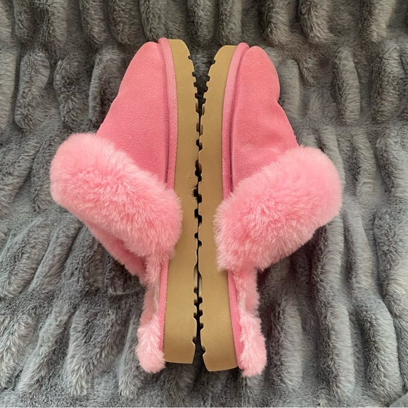 UGG Women’s Coquette Pink Suede Slippers Lightweight Sheepskin Lined Shoes - Picture 11 of 11